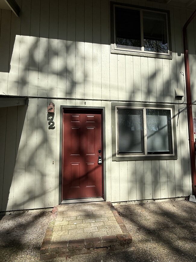 property at 1525 7th Ave SW #2