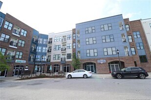 2402 Gathering Sq Ct in Fuquay Varina, NC - Building Photo