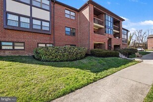 4 Juliet Ln in Perry Hall, MD - Building Photo