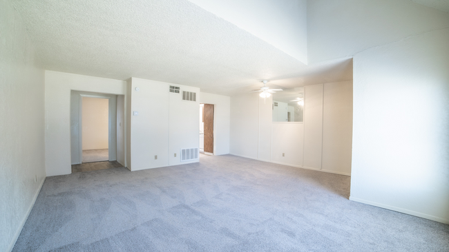 Wildwood Apartments in Owasso, OK - Foto de edificio - Building Photo