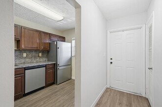 1400 NE 57th St in Fort Lauderdale, FL - Building Photo - Building Photo