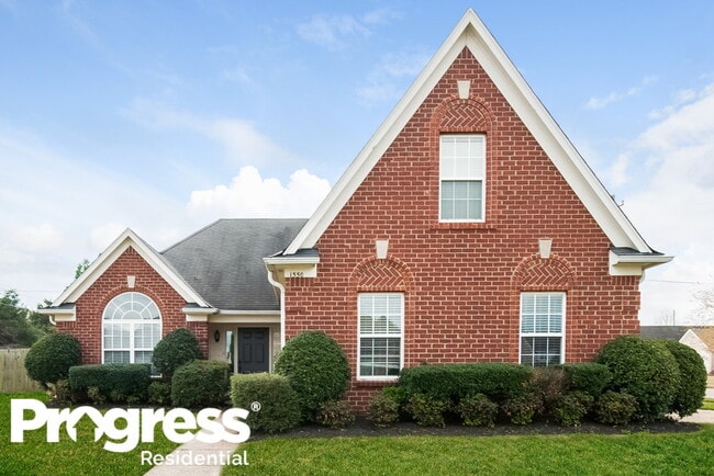 property at 1550 Far Dr