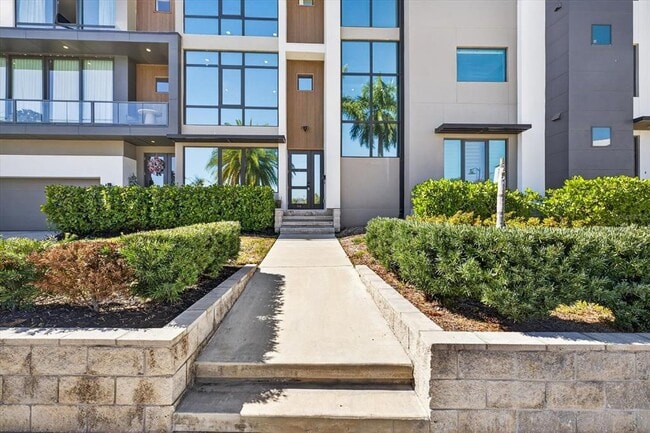 property at 94 W Davis Blvd