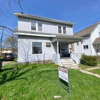 829 N Walnut St, Unit 1 in Lansing, MI - Building Photo