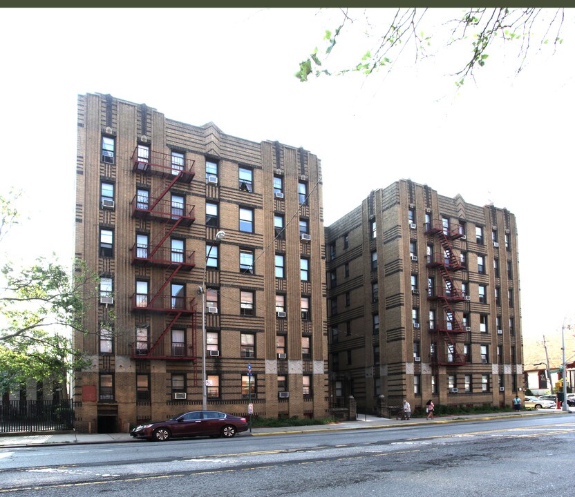 3051 Ocean Ave in Brooklyn, NY - Foto de edificio