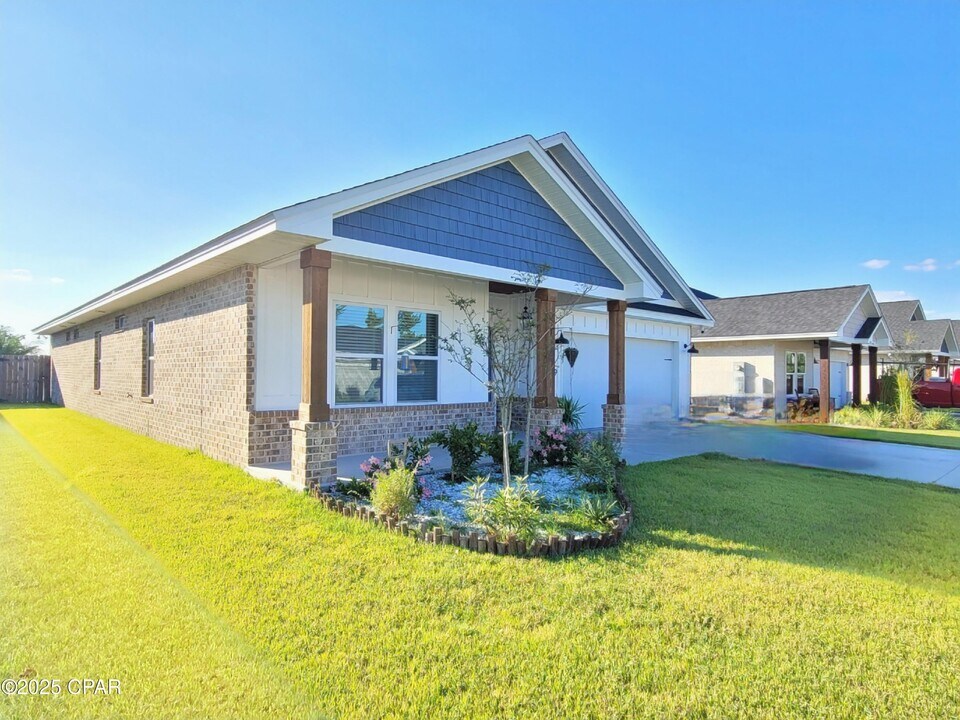 2609 Outlaws Wy in Panama City, FL - Building Photo