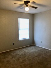 901 NW Summercrest Blvd in Burleson, TX - Building Photo - Building Photo