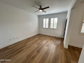 17850 N 68th St in Phoenix, AZ - Foto de edificio - Building Photo