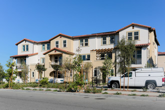 Dahlia Townhomes in Pico Rivera, CA - Building Photo - Building Photo