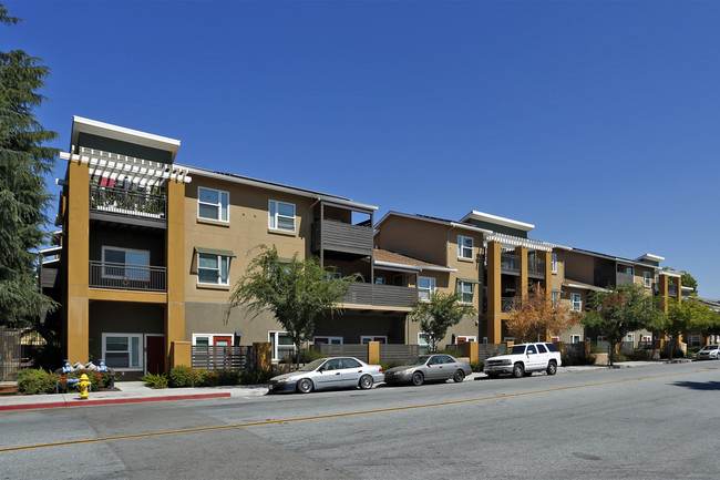 Ford Road Plaza in San Jose, CA - Foto de edificio - Building Photo