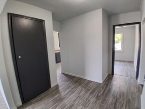1497 E Fairchild St in Danville, IL - Building Photo - Building Photo