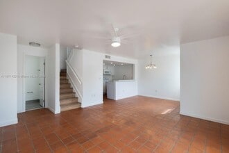 6855 SW 45th Ln in Miami, FL - Building Photo - Building Photo