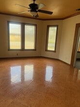 600 S Pecan Ave in Luling, TX - Building Photo - Building Photo