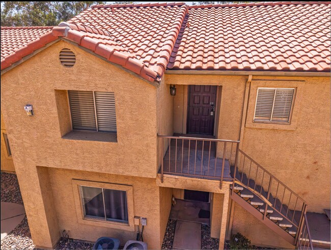 property at 653 W Guadalupe Rd