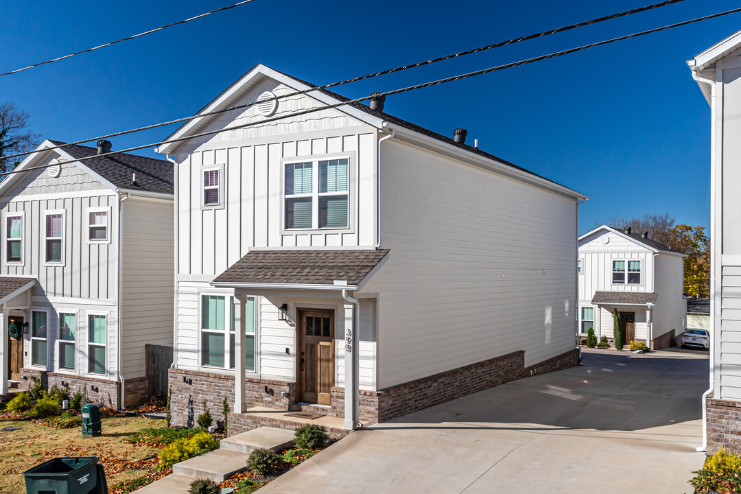 University Housing in Fayetteville, AR - Building Photo