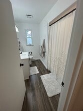 364 Cleveland Ave, Unit 366 in Hamilton, OH - Foto de edificio - Building Photo