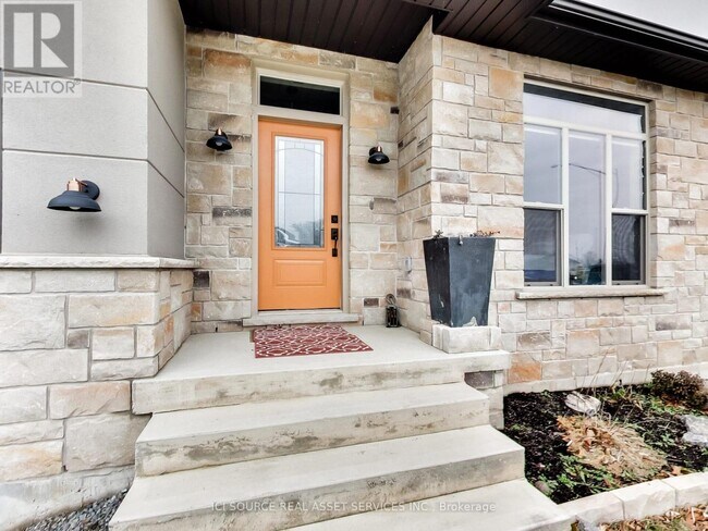 6 Renfield St in Port Colborne, ON - Building Photo - Building Photo
