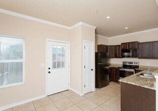 6510 Melanzane Ave in San Antonio, TX - Building Photo - Building Photo