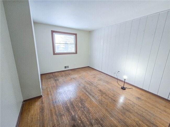 property at 512 Bromley Rd