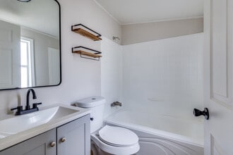 89 Harbor Dr in Lake Dallas, TX - Building Photo - Building Photo
