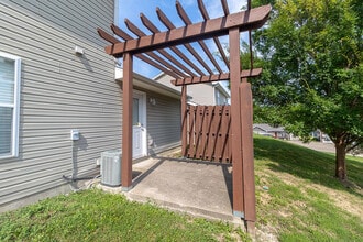 3308 E St Charles Rd in Columbia, MO - Building Photo - Building Photo