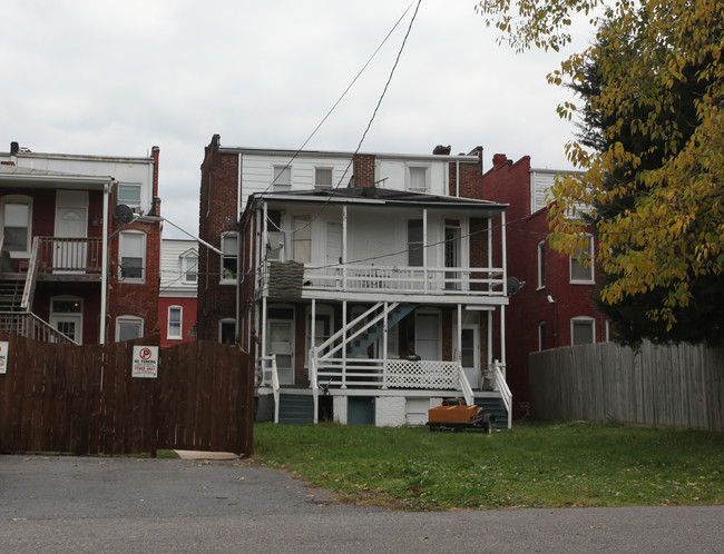 145-147 S Mulberry St in Hagerstown, MD - Foto de edificio - Building Photo