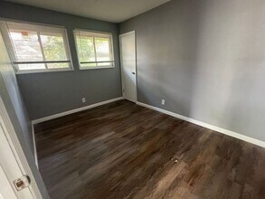 236 Mc Alpine Dr in St. Louis, MO - Building Photo - Building Photo