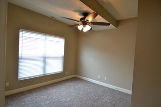 804 W Normal St in Kirksville, MO - Foto de edificio - Building Photo