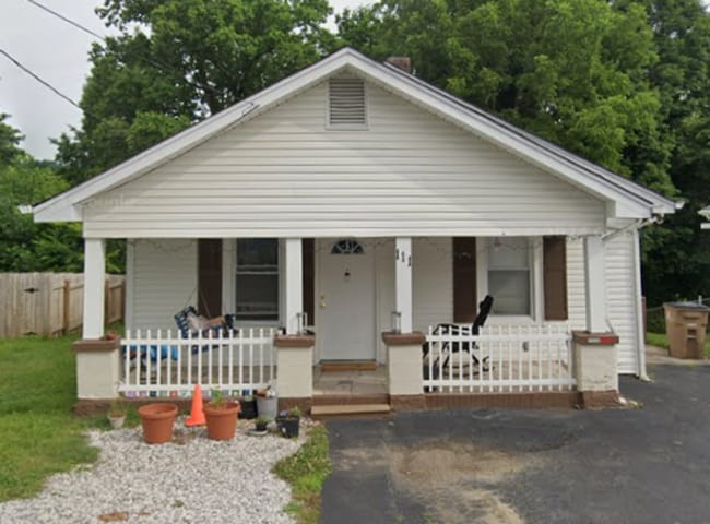 111 McDaniel Ave