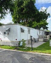 5 Rennie St in West Palm Beach, FL - Building Photo