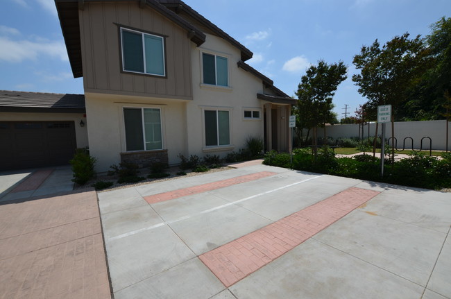 15731 Ryon Ave in Bellflower, CA - Building Photo - Building Photo