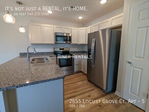 2855 Locust Grv Ct in Harrisonburg, VA - Building Photo - Building Photo