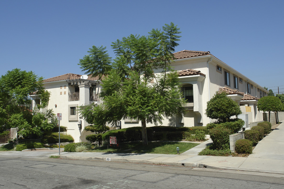 821-825 W Padilla St in San Gabriel, CA - Building Photo