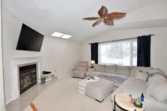 109 W Vista Dr in Coeur d'Alene, ID - Building Photo - Building Photo