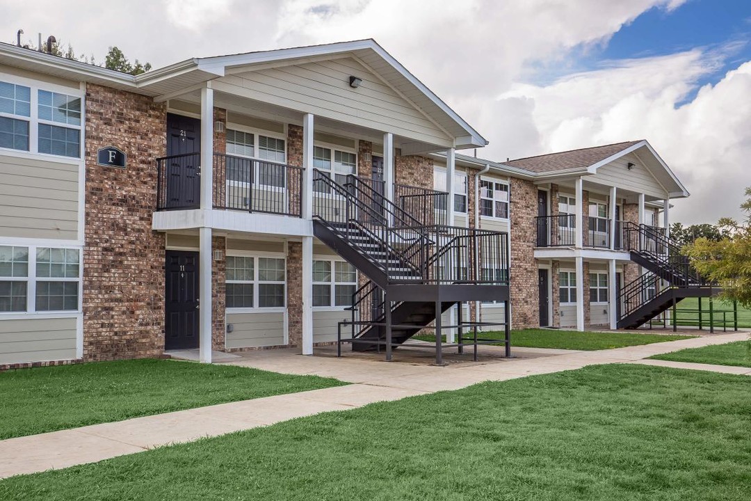 Chicot Apartments in Eudora, AR - Building Photo