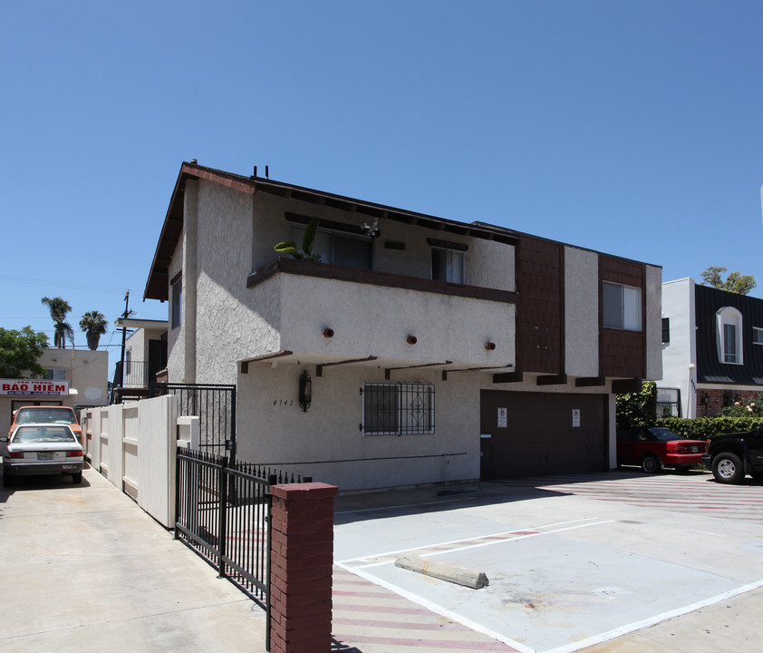 4342 Marlborough Ave in San Diego, CA - Building Photo