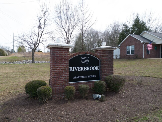 Riverbrook Luxury Apartments in Brownsville, TN - Building Photo - Building Photo