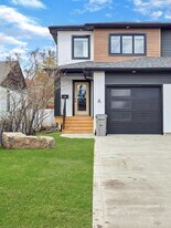 9528-9598 98 Ave in Grande Prairie, AB - Building Photo