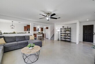 511 Estes Park in Taylor, TX - Building Photo - Building Photo