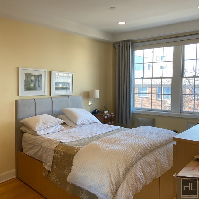 25-19-25-35 35th St