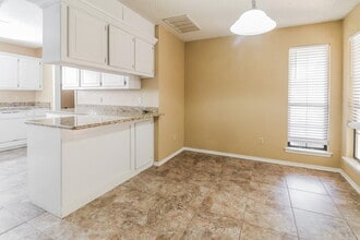 11040 N Eagle Ln in Oklahoma City, OK - Building Photo - Building Photo