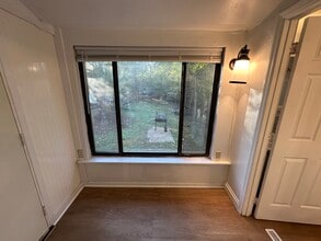 11 Walker St in Athens, OH - Foto de edificio - Building Photo