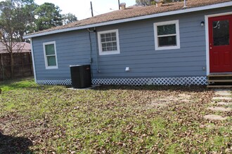 6706 Tippett St in Houston, TX - Building Photo - Building Photo