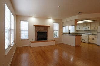 739 Shaw St in Los Alamos, CA - Building Photo - Building Photo