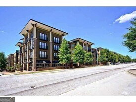 5300 Peachtree Rd in Atlanta, GA - Building Photo