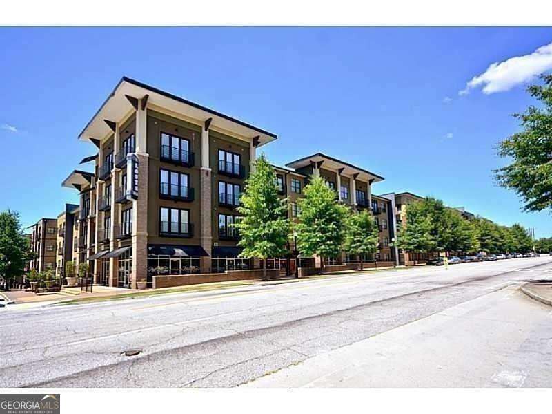 5300 Peachtree Rd in Atlanta, GA - Building Photo