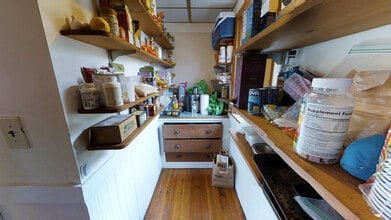 363 Beacon St, Unit 1 in Somerville, MA - Foto de edificio - Building Photo