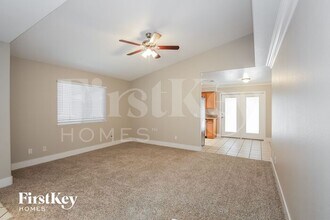 7320 Backstretch Dr in Las Vegas, NV - Building Photo - Building Photo