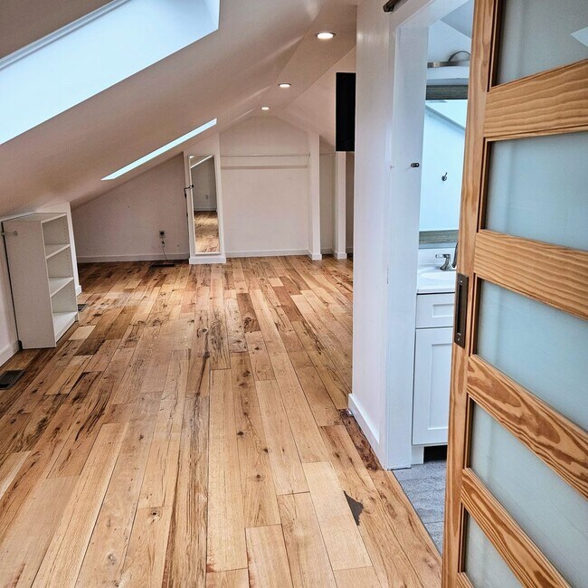 property at 2815 Sherwood Rd