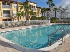 5475 Vineland Rd, Unit 8111 in Orlando, FL - Building Photo - Building Photo
